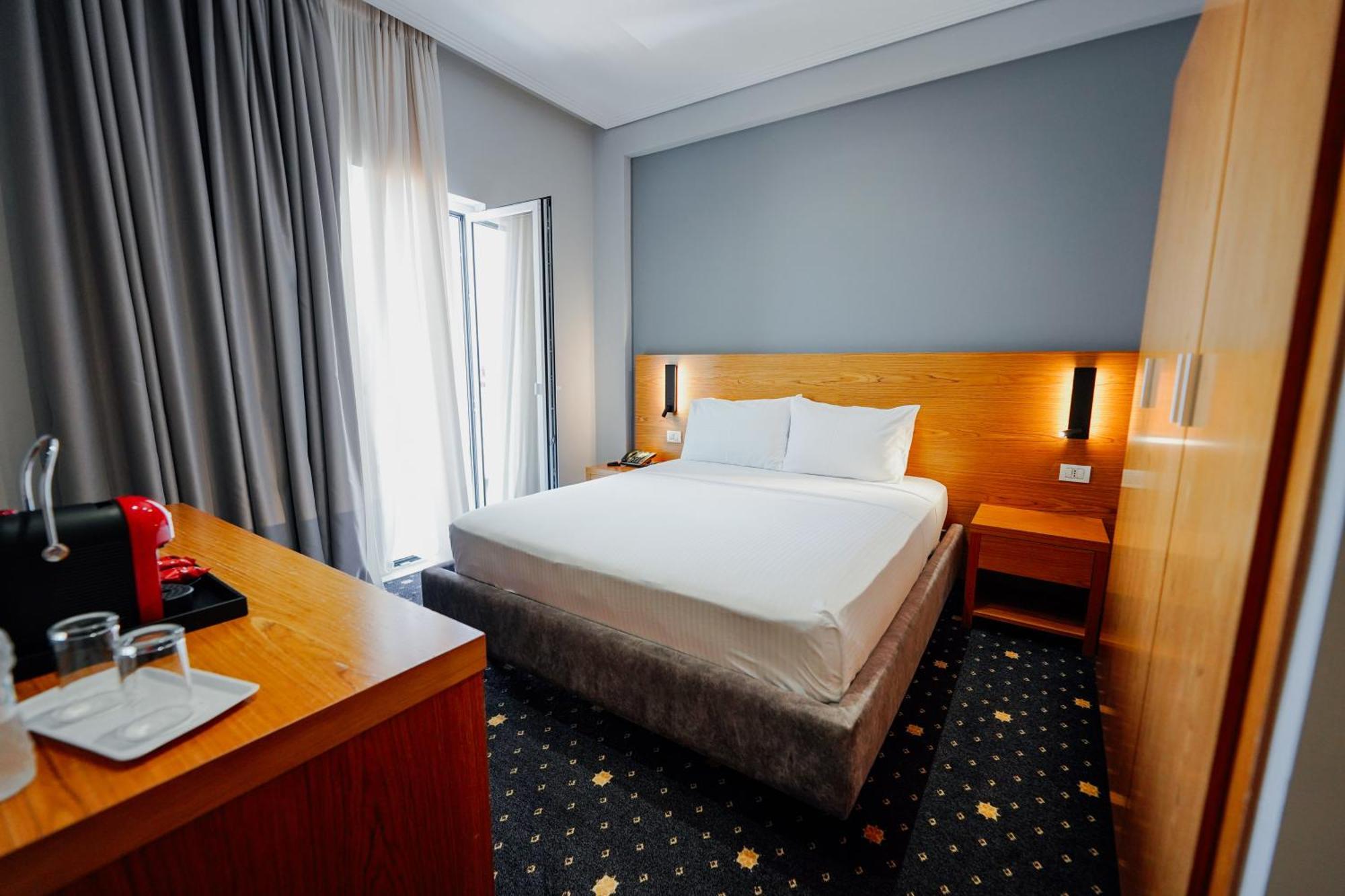 Hotel Agimi Саранда Екстер'єр фото