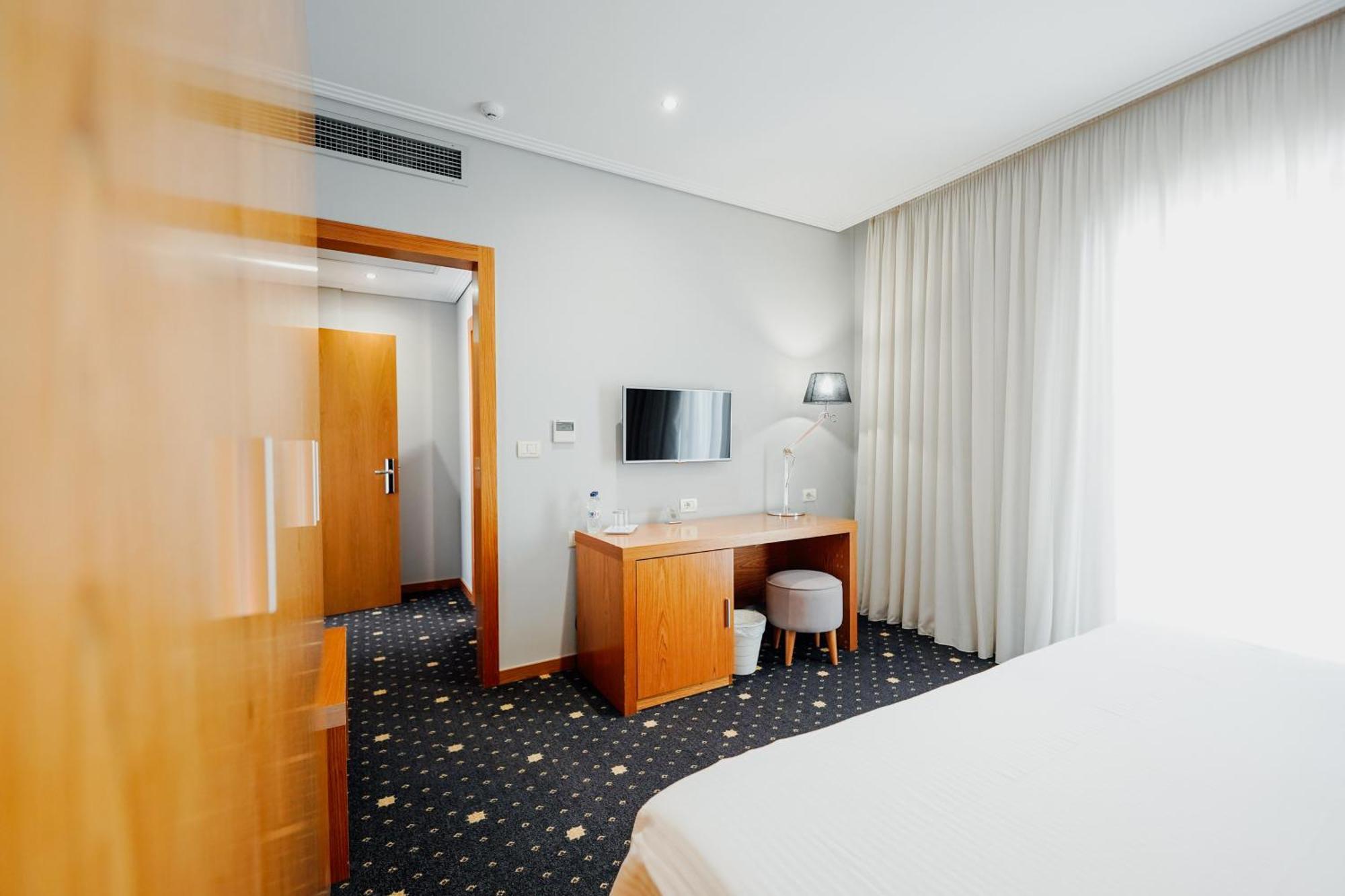 Hotel Agimi Саранда Екстер'єр фото