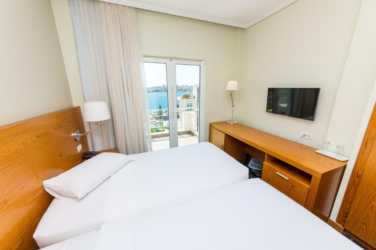 Hotel Agimi Саранда Екстер'єр фото